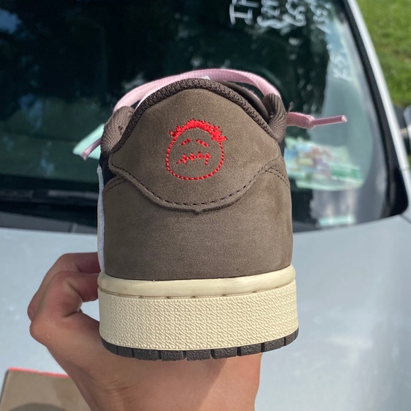 Travis Scott Jordan 1 Low - Picture 9 of 16